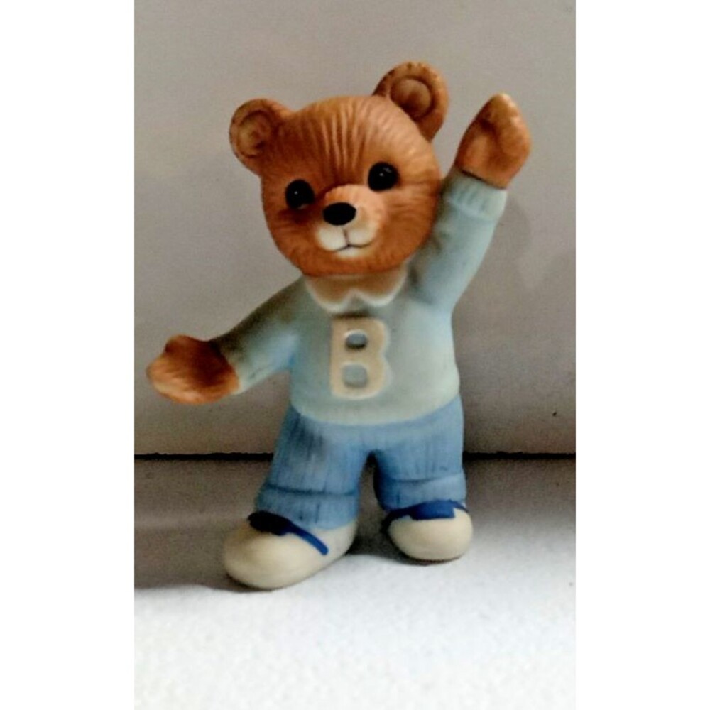 Vintage Ceramic HOMCO Bear Figurine #1421- Boy Dancer- Made in Sri Lanka ~2.75”